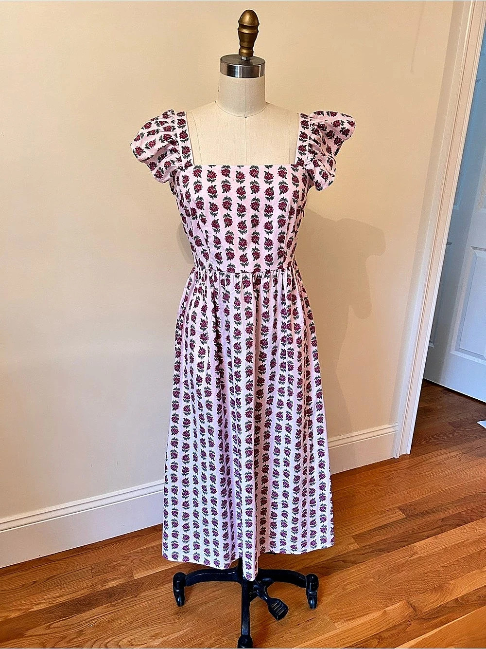 J.Crew Floral Print Maxi Dress Floral Maxi Dress in Pink & White Size XS